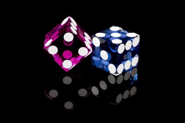 Mobile app screen showing combination selection interface and payout calculation